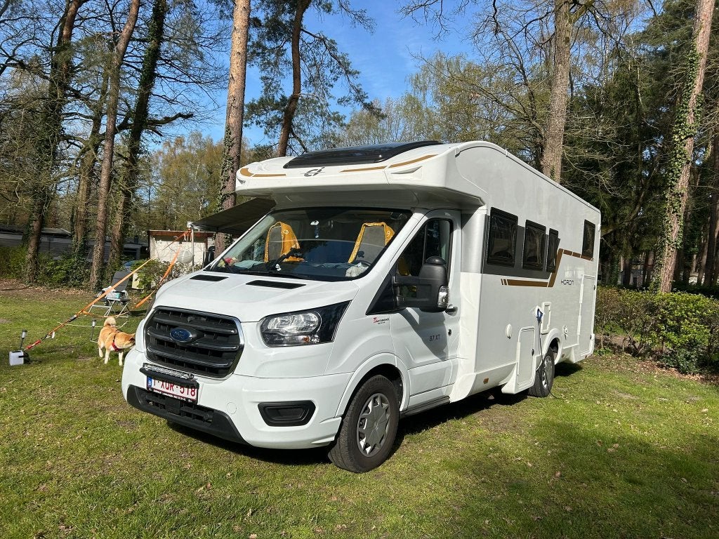 Mobil-home, Jusqu'à 5, Parabolique, Caméra de recul, Boîte manuelle