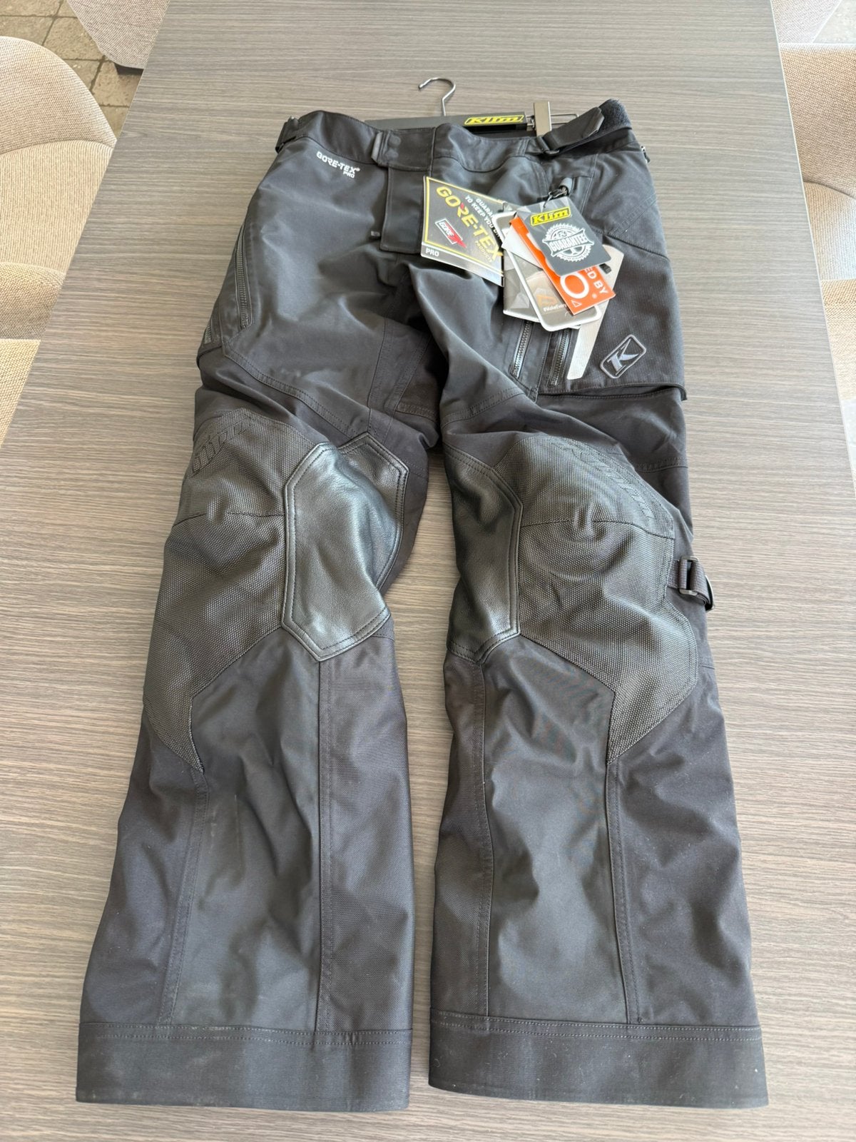 Klim Badlands Pro motorbroek zwart, maat M. Nieuw!, Motoren, Kleding | Motorkleding, Broek | textiel, Nieuw met kaartje, Ophalen of Verzenden