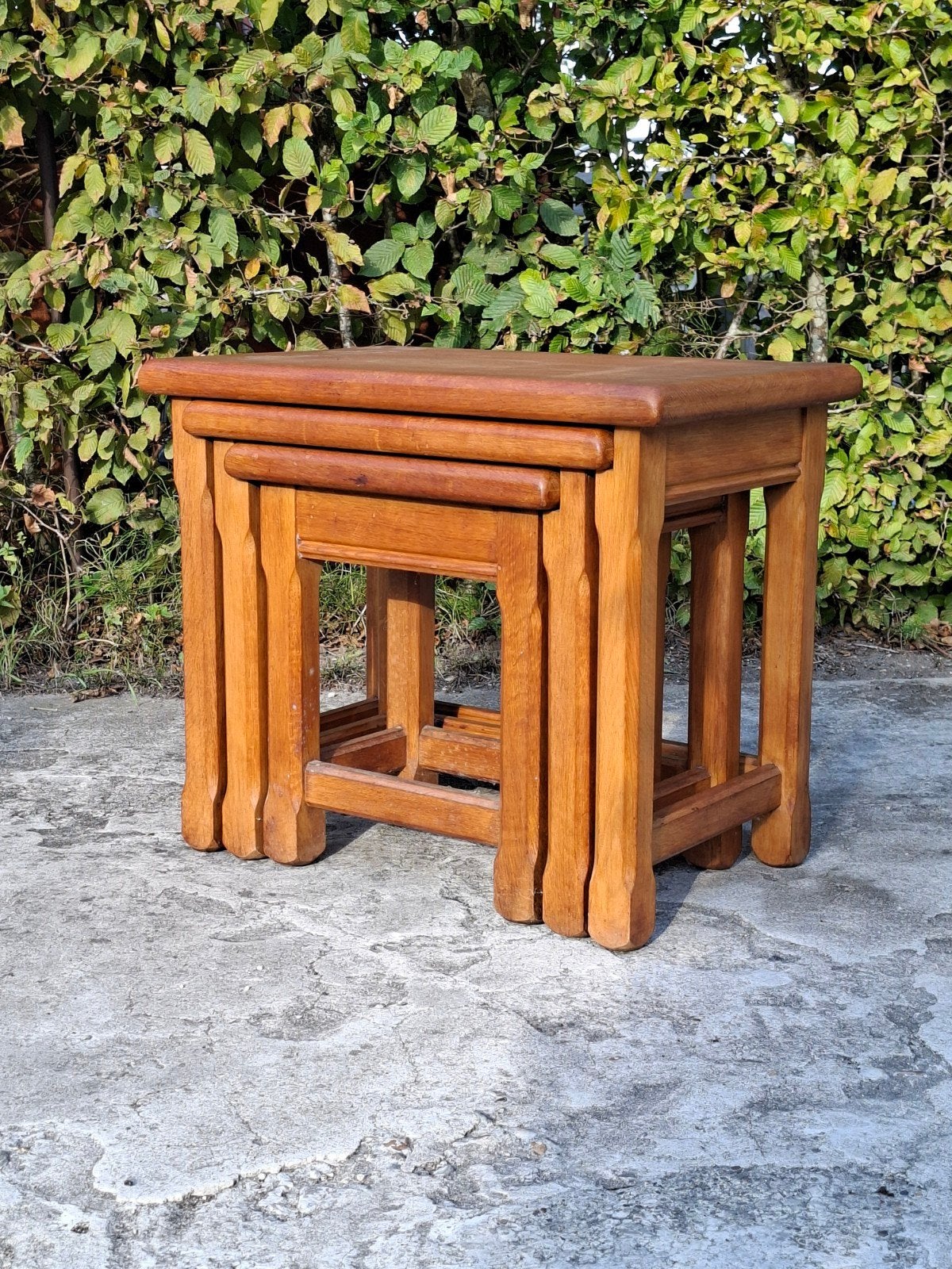 Set volhouten bijzettafels, Ophalen