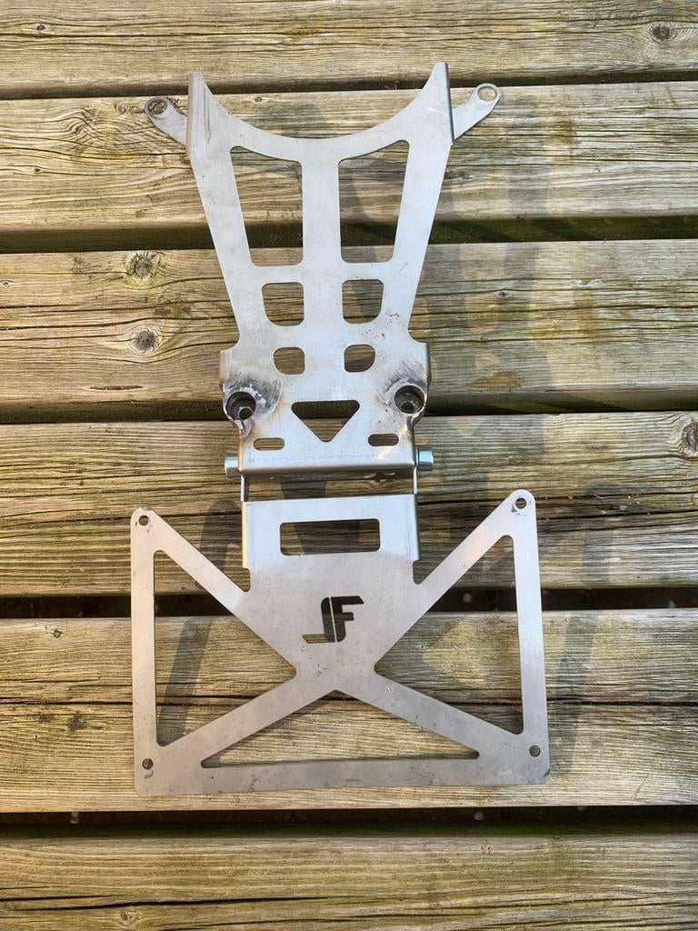 Custom kentekenhouder met klap mogelijkheden, Ophalen