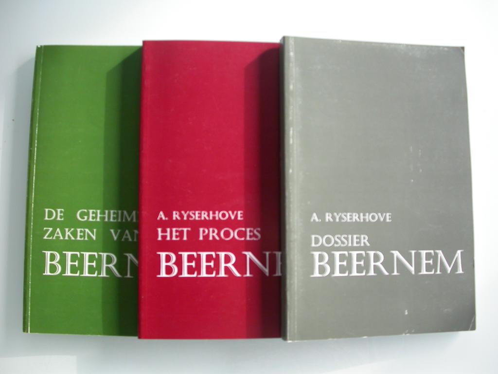 3-delige set over de moorden van Beernem, Enlèvement ou Envoi