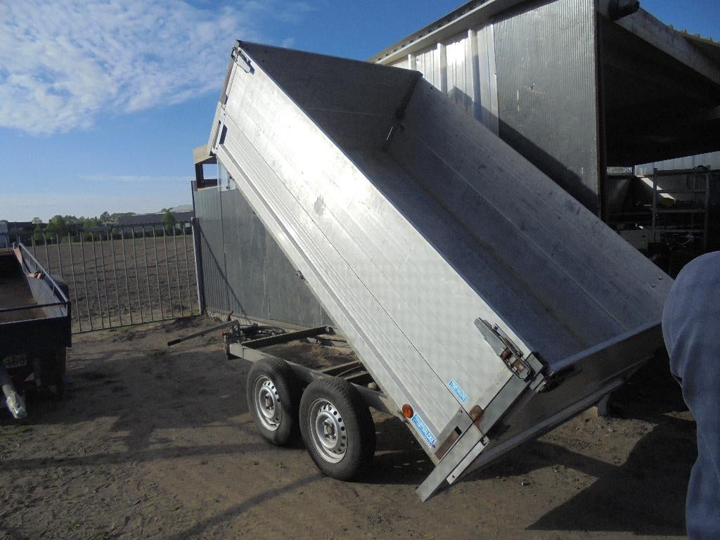 Benne basculante Mannuéle surélevée 750 kg non freinée tion, Enlèvement, Comme neuf