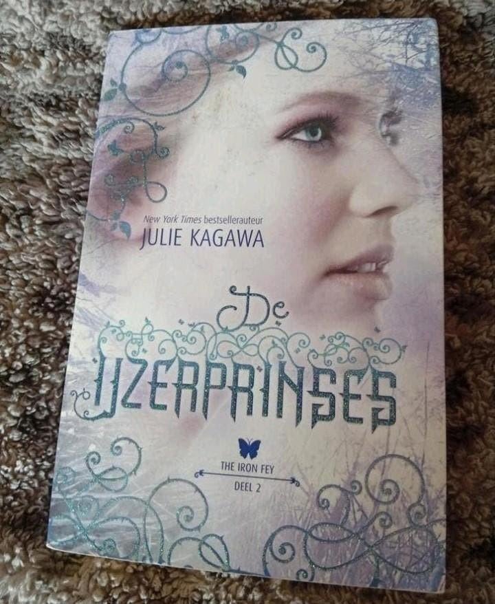 De ijzerprinses, Ophalen, Zo goed als nieuw, Julie Kagawa