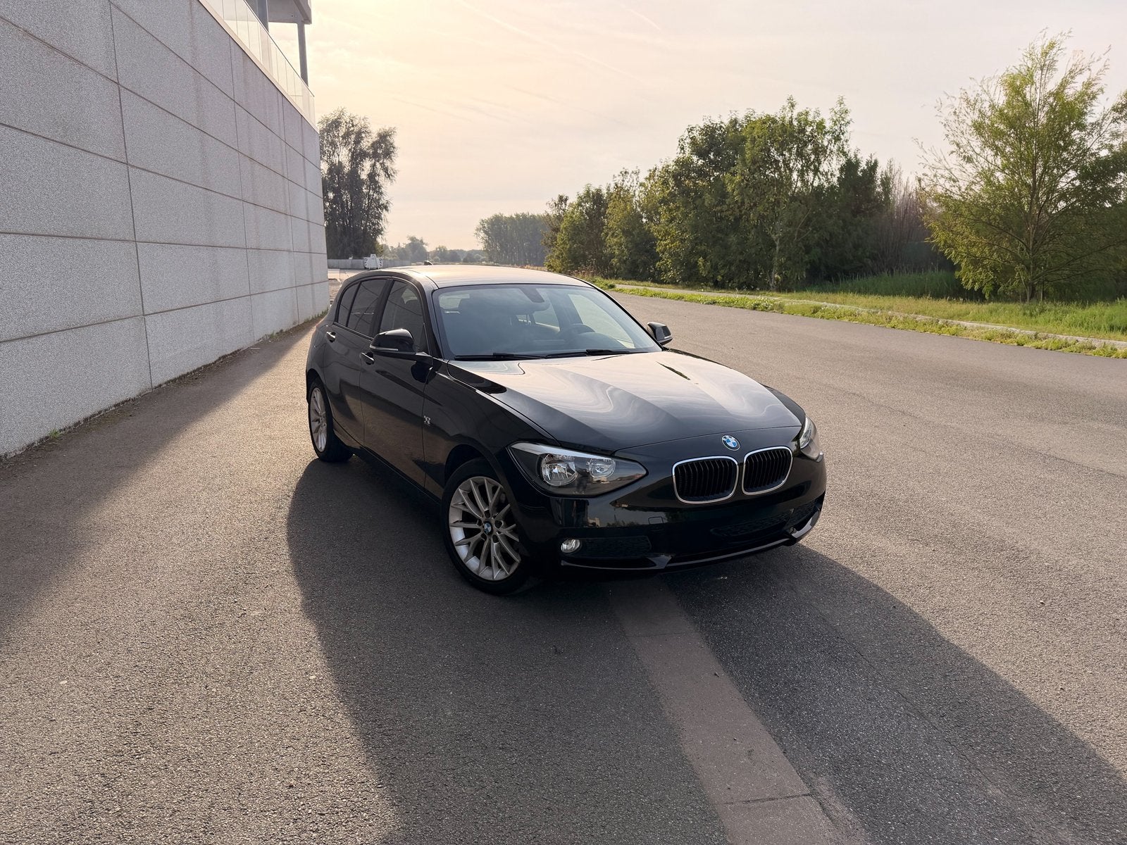 Bmw 114i, Auto's, 4 cilinders, Elektrische ramen, Leder en Stof, Zwart