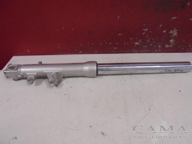 TUBE DE FOURCHE AVANT GAUCHE Suzuki, Dhr. S. di Majo, Utilisé, Info@cama-motorparts.nl, P.J. Troelstraweg 8 8
3144 CX  MAASSLUIS, NL