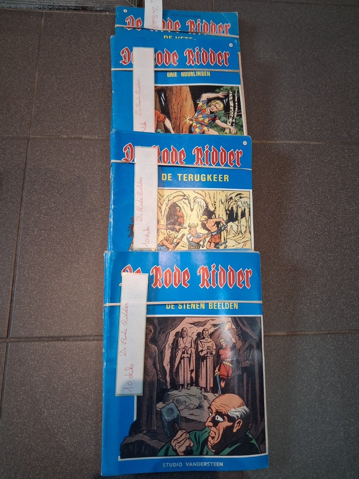 DE RODE RIDDER 33 STUKS, Ophalen
