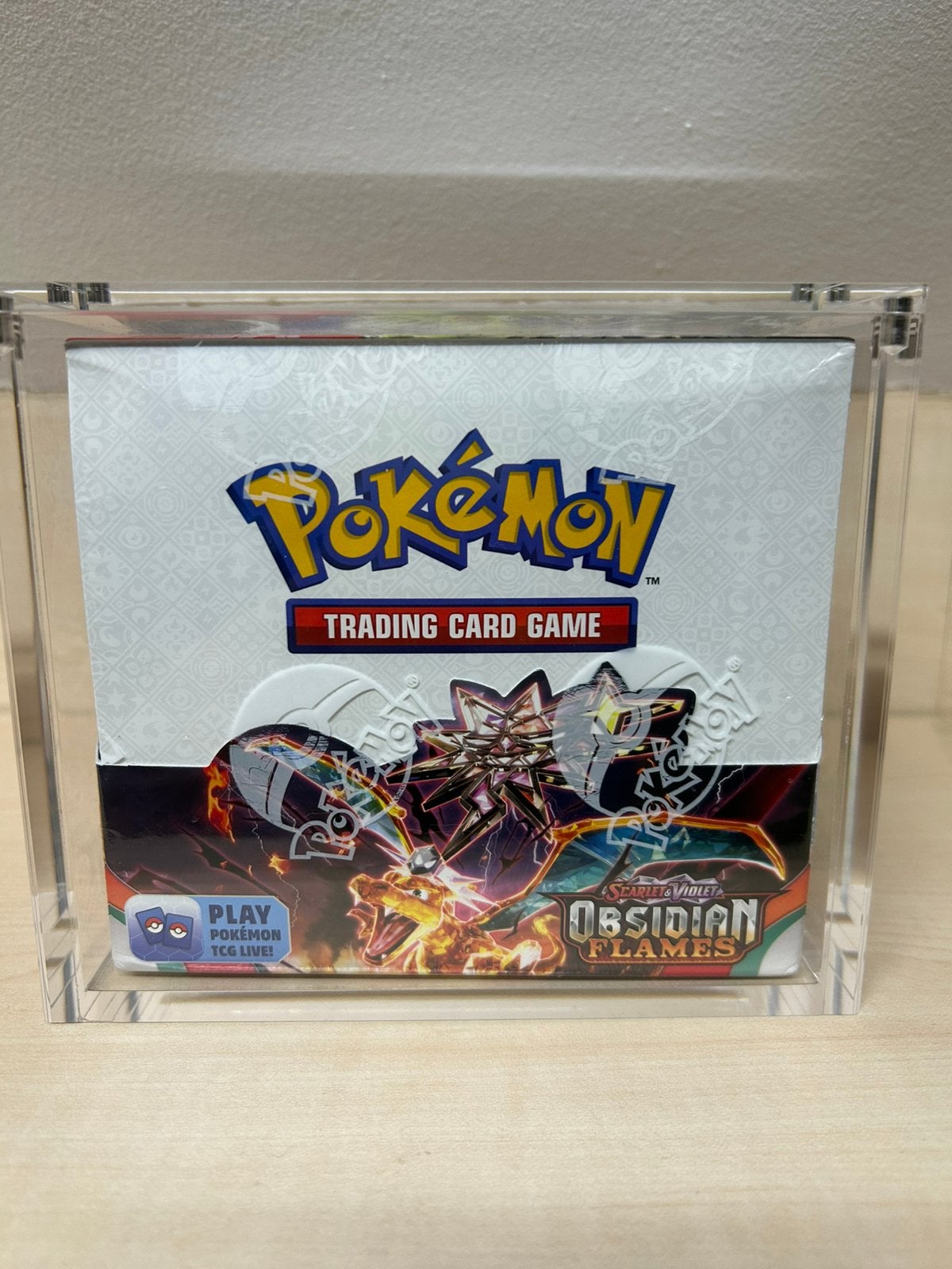 Obsidian flames - Booster box (ENG), Hobby en Vrije tijd, Verzamelkaartspellen | Pokémon, Ophalen of Verzenden, Zo goed als nieuw