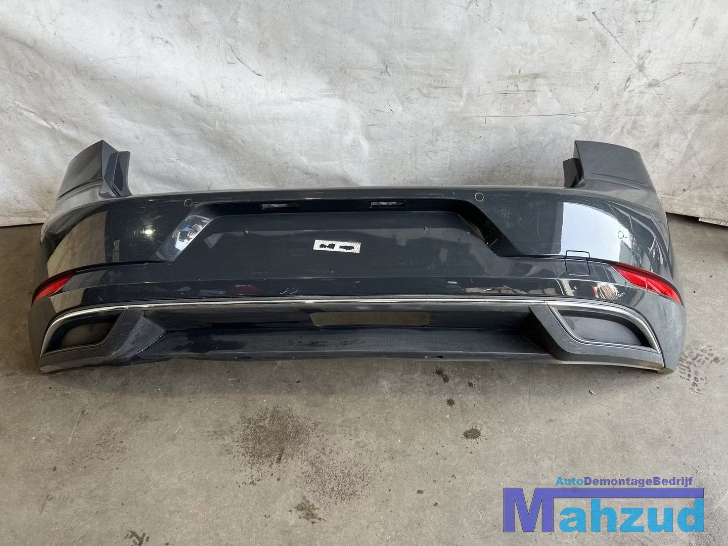 VW GOLF 7 7.5 Facelift Donker Grijs achterbumper 2013-2019, Auto-onderdelen, Gebruikt, Volkswagen, Volkswagen AG, Vw@volkswagen.de