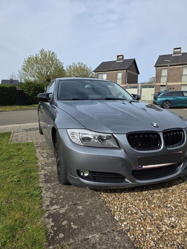 BMW 318i (series 3) 2010 Benzin, Euro 5, 1995 cc, Zwart, 4 cilinders