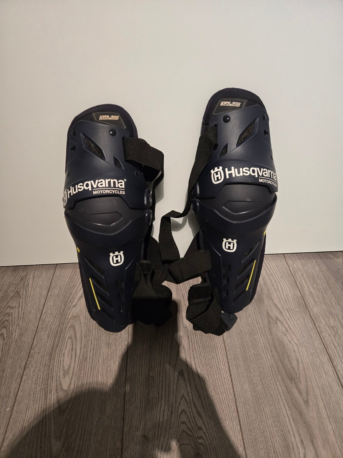 Kniebeschermers  enduro maat xl, Motoren, Kleding | Motorkleding, Ophalen