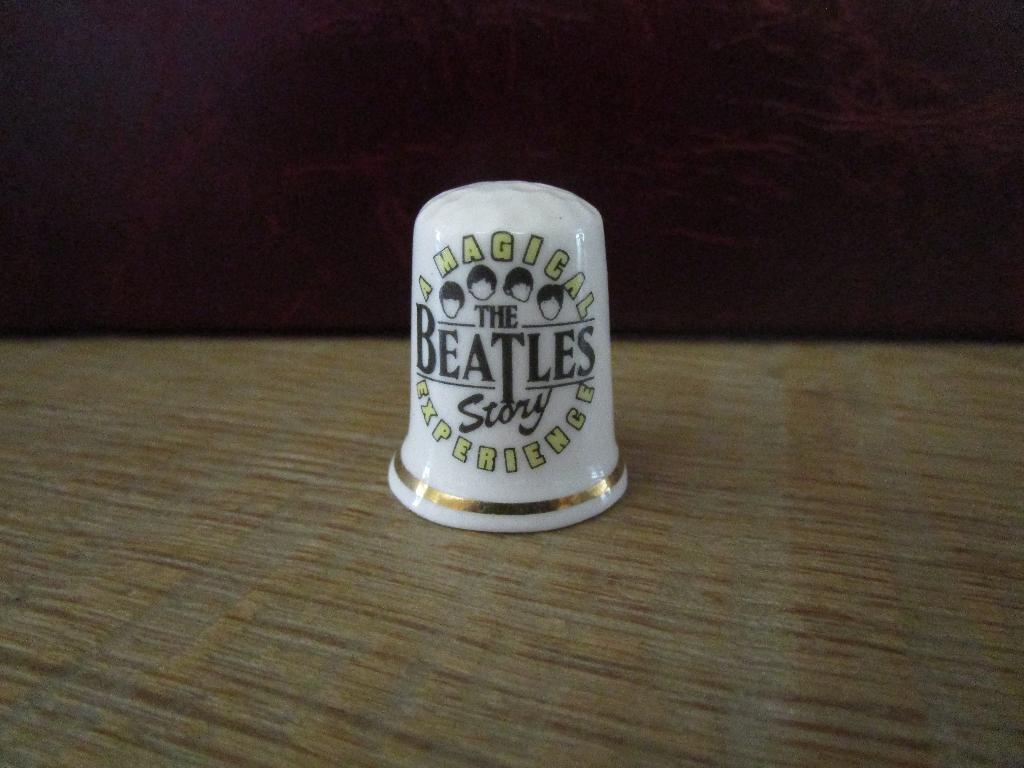 vingerhoedje The Beatles, Ophalen of Verzenden, Nieuw, Porselein