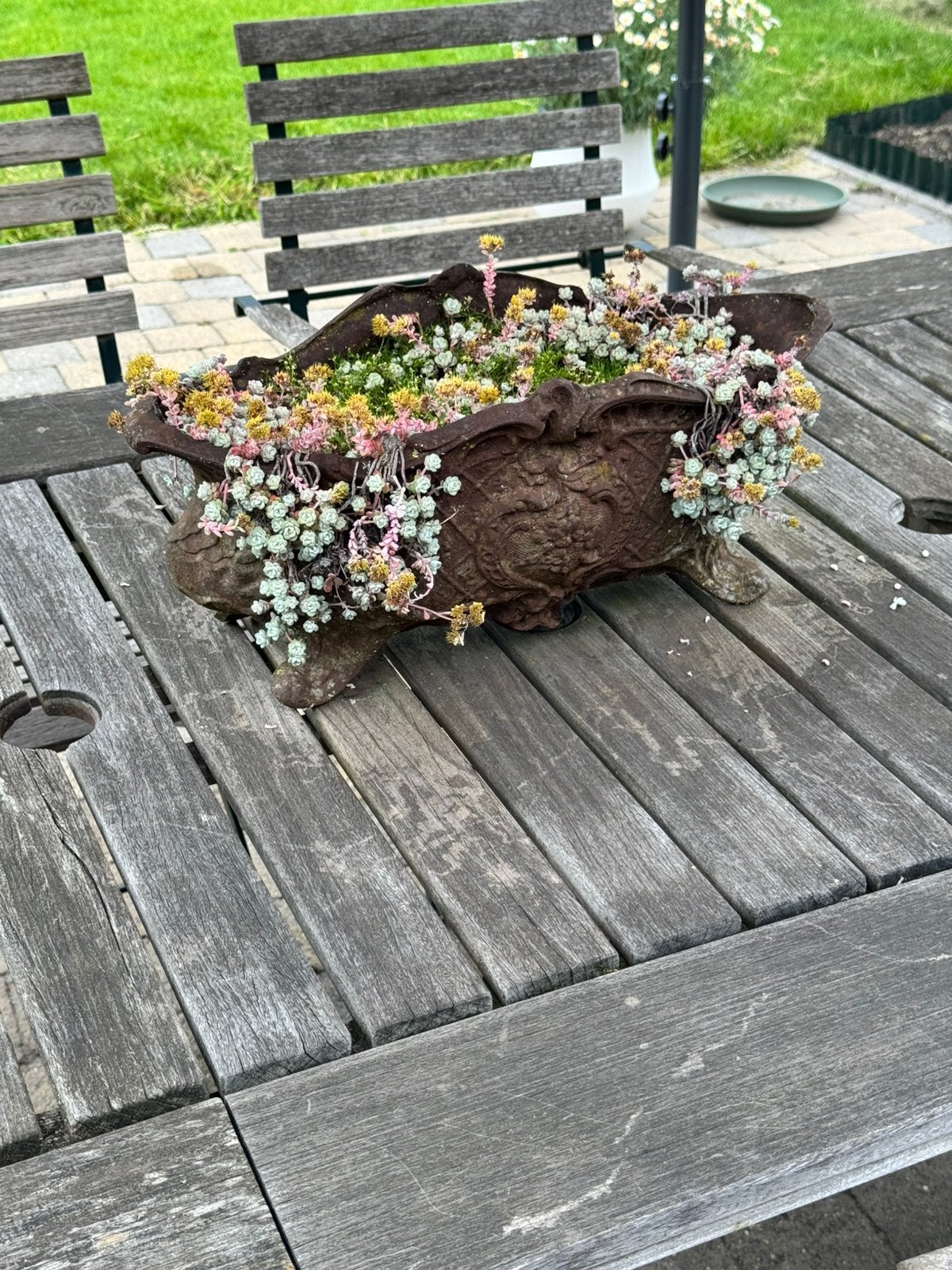 Antieke bloempot, Tuin en Terras, Bloempotten, Ophalen, Zo goed als nieuw
