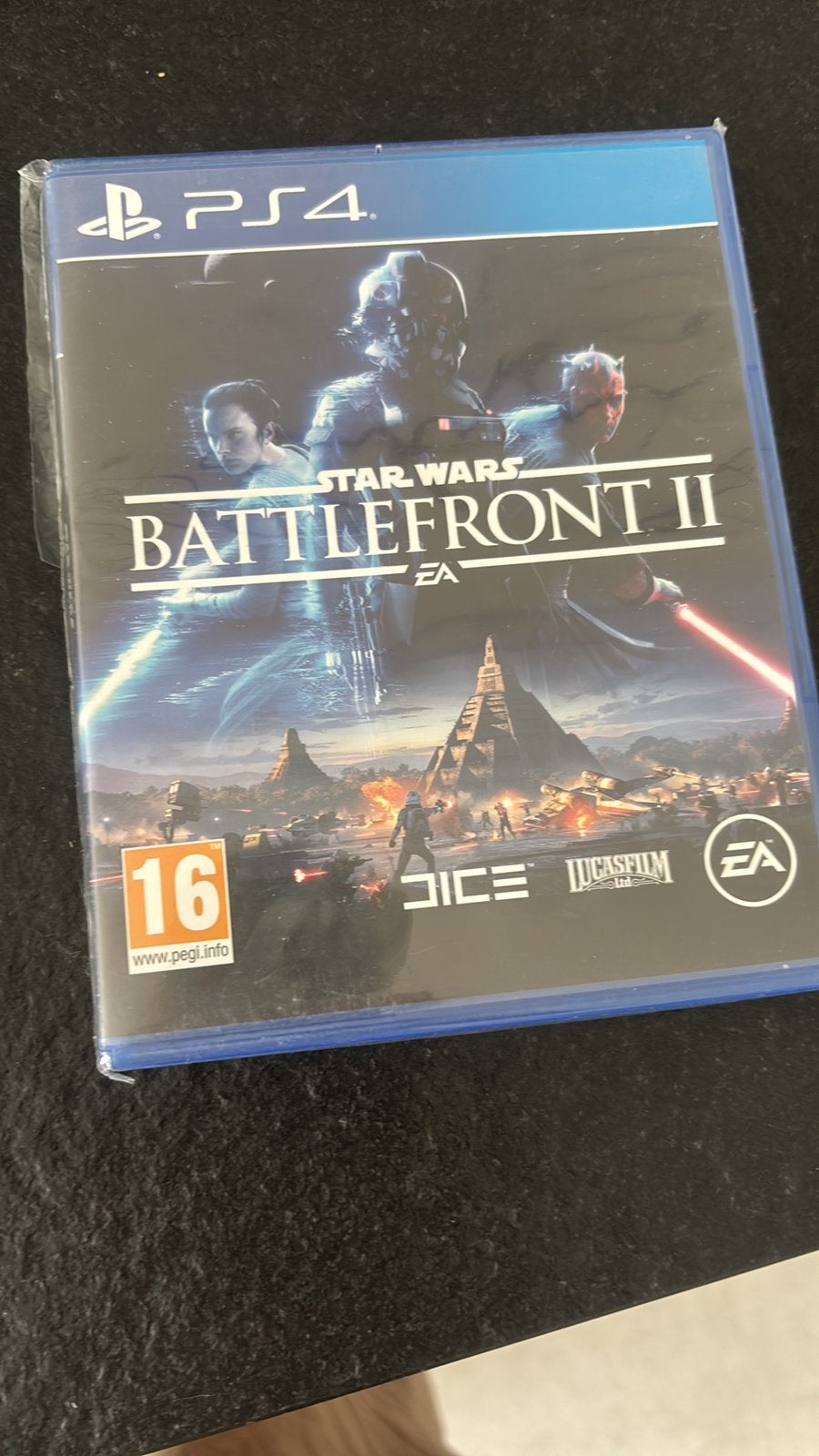 Star Wars Battelfront 2 Celebration edition, 2 spelers, Ophalen of Verzenden, Gebruikt, Avontuur en Actie