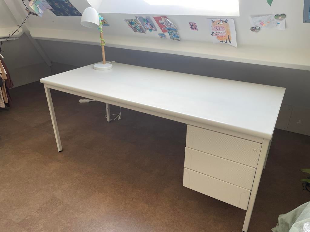 Wit bureau Bulo, Huis en Inrichting, Ophalen, Gebruikt, 180 cm, Wit