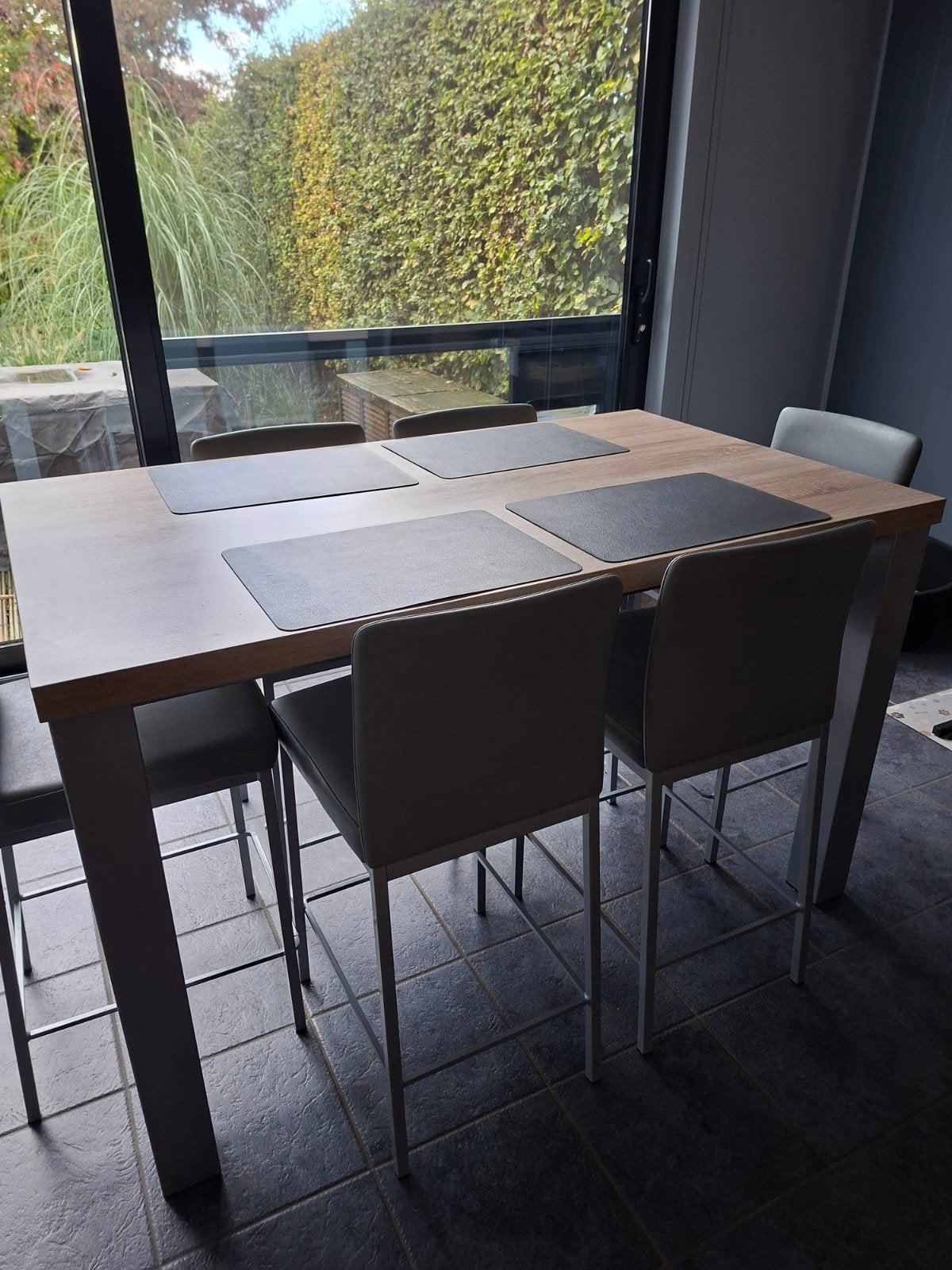 Hoge keukentafel. Tafelblad licht hout en poten gelakt grijs, Huis en Inrichting, Ophalen, Gebruikt