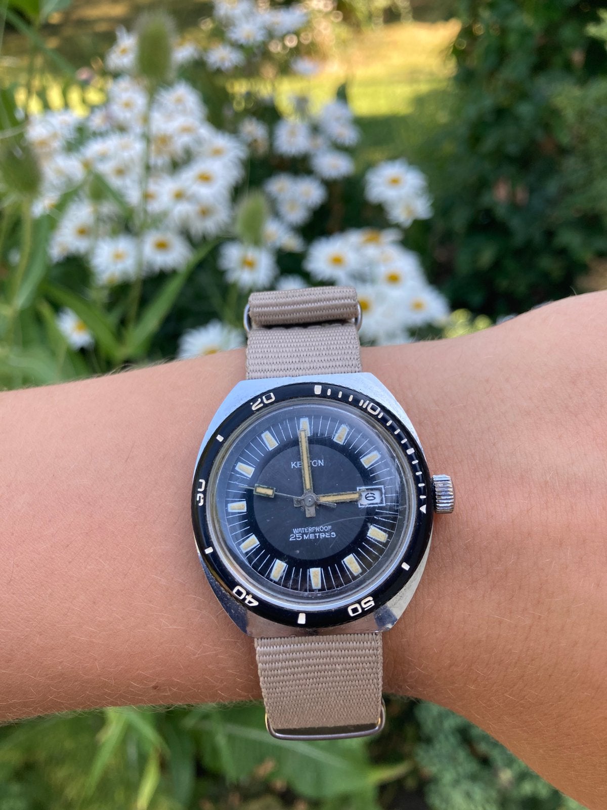 Kelton vintage duiker - 25 meter - NATO sand, Handtassen en Accessoires, Horloges | Antiek, Overige merken, Staal, Met bandje