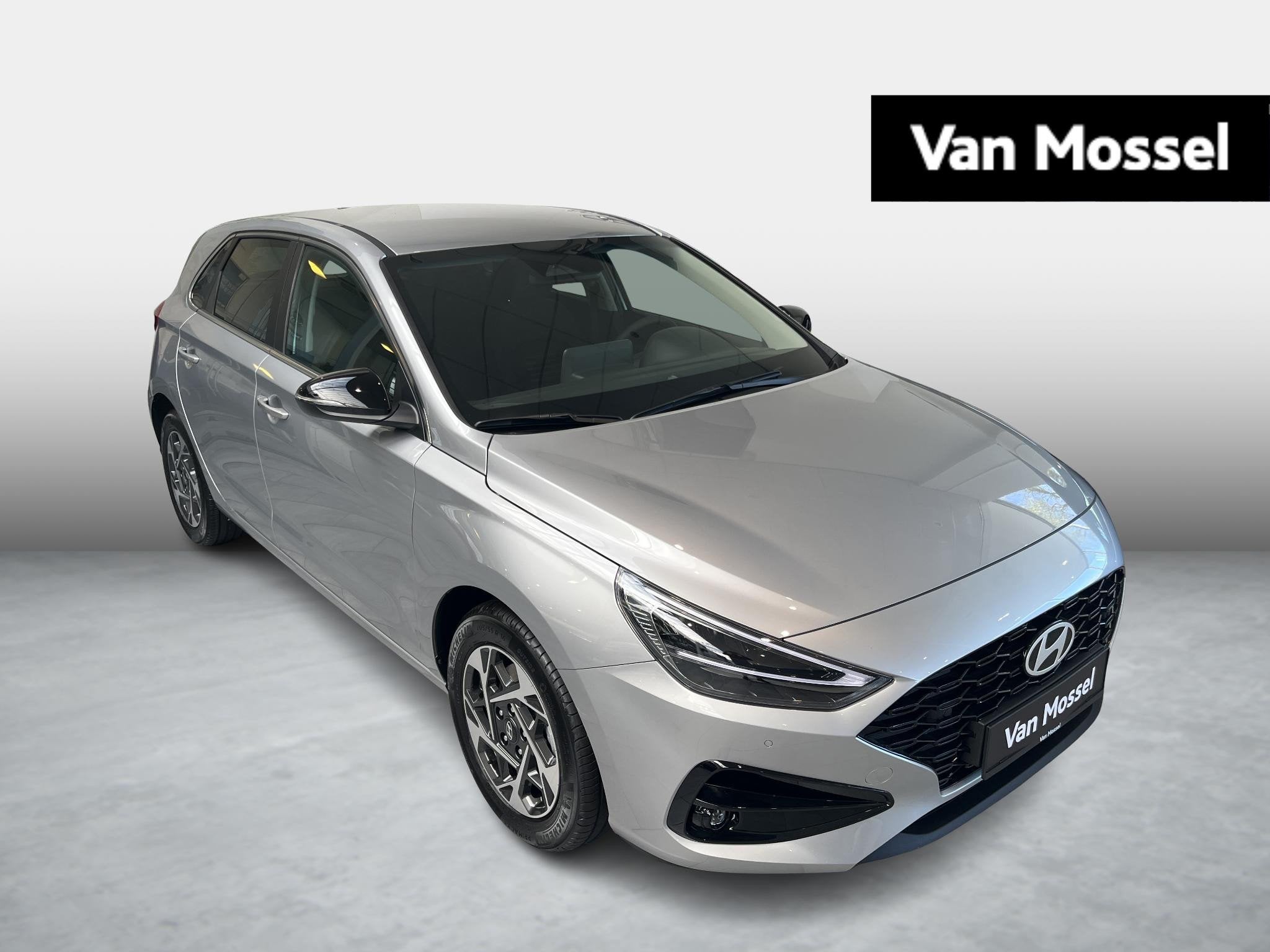 Hyundai i30 TECHNO (automatique), https://public.car-pass.be/vhr/afc9694a-0bd1-4c2f-b3f0-d73ffa46e622, Argent ou Gris, Entreprise