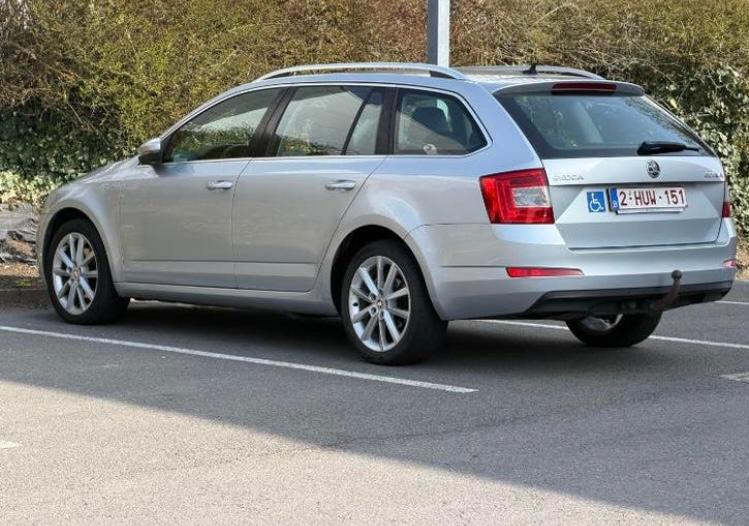 Skoda SUPER B - diesel  break 1.6 TDI EURO 5 163000 km, Autos, Euro 5, Achat, Boîte manuelle, 5 portes