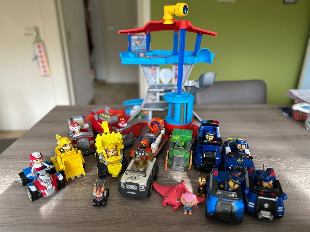 Paw Patrol uitkijktoren + tal van wagens en pups, Kinderen en Baby's, Ophalen, Gebruikt