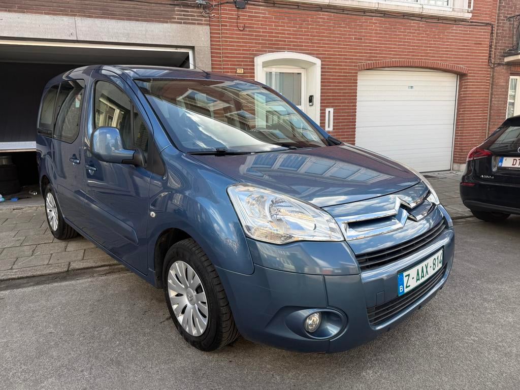 Citroen berlingo 2010 1.6hdi, Auto's, Voorwielaandrijving, 4 cilinders, Blauw, 1595 cc