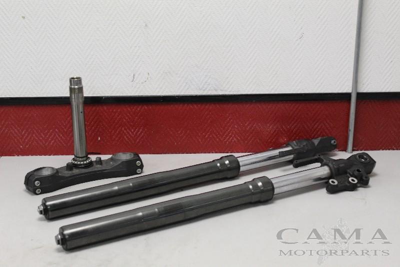 VOORVORK COMPLEET Kawasaki, Motoren, Dhr. S. di Majo, Gebruikt, Info@cama-motorparts.nl, P.J. Troelstraweg 8 8
3144 CX  MAASSLUIS, NL