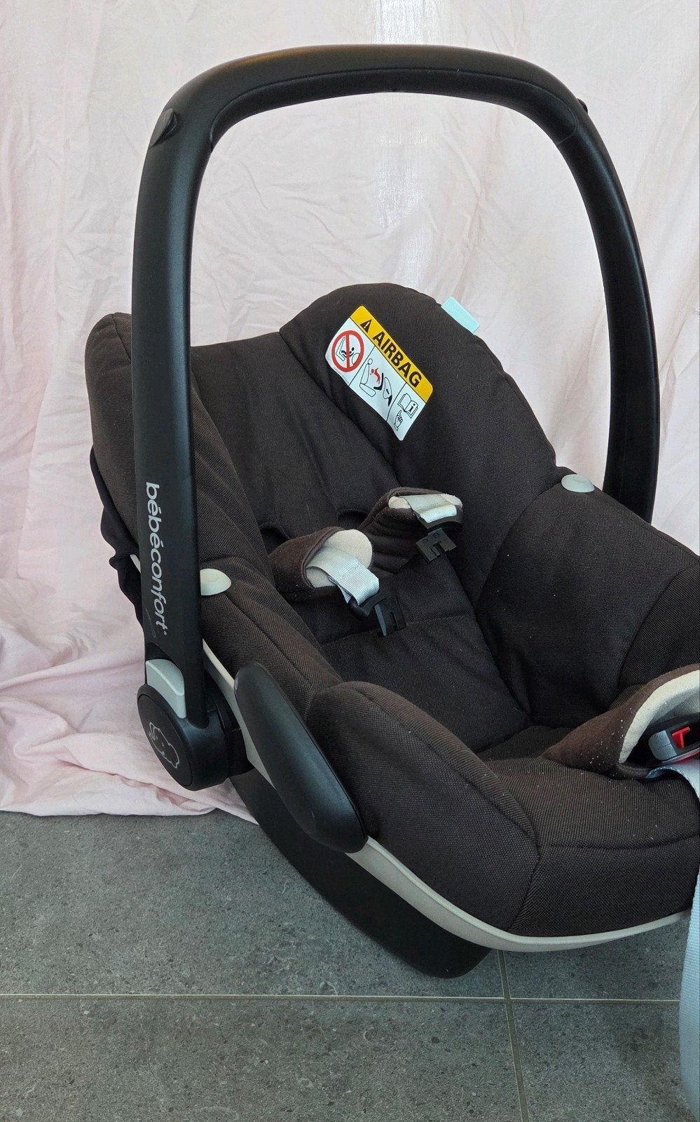 Bébéconfort Pebble Plus + 2WayFix en accessoires, Kinderen en Baby's, Ophalen, Gebruikt, Overige merken, Autogordel of Isofix