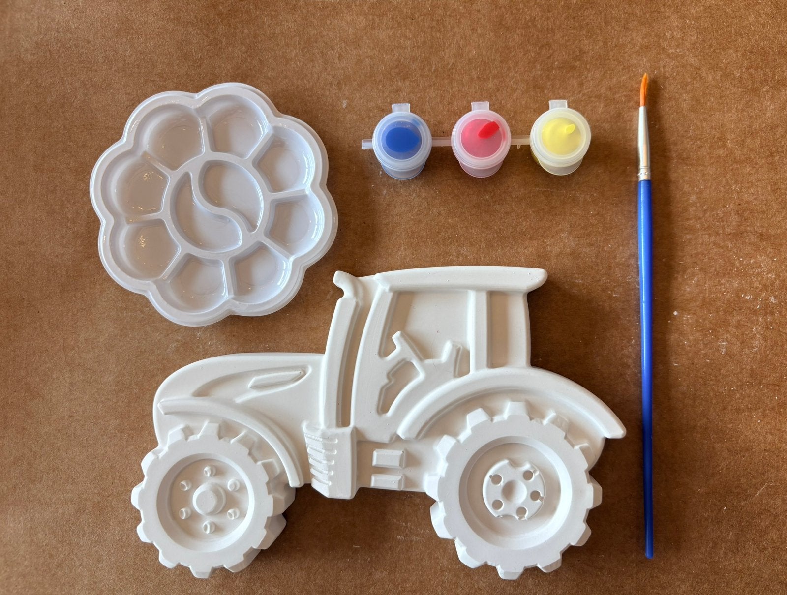 Tractor in gips en schilderset, Ophalen of Verzenden, Nieuw