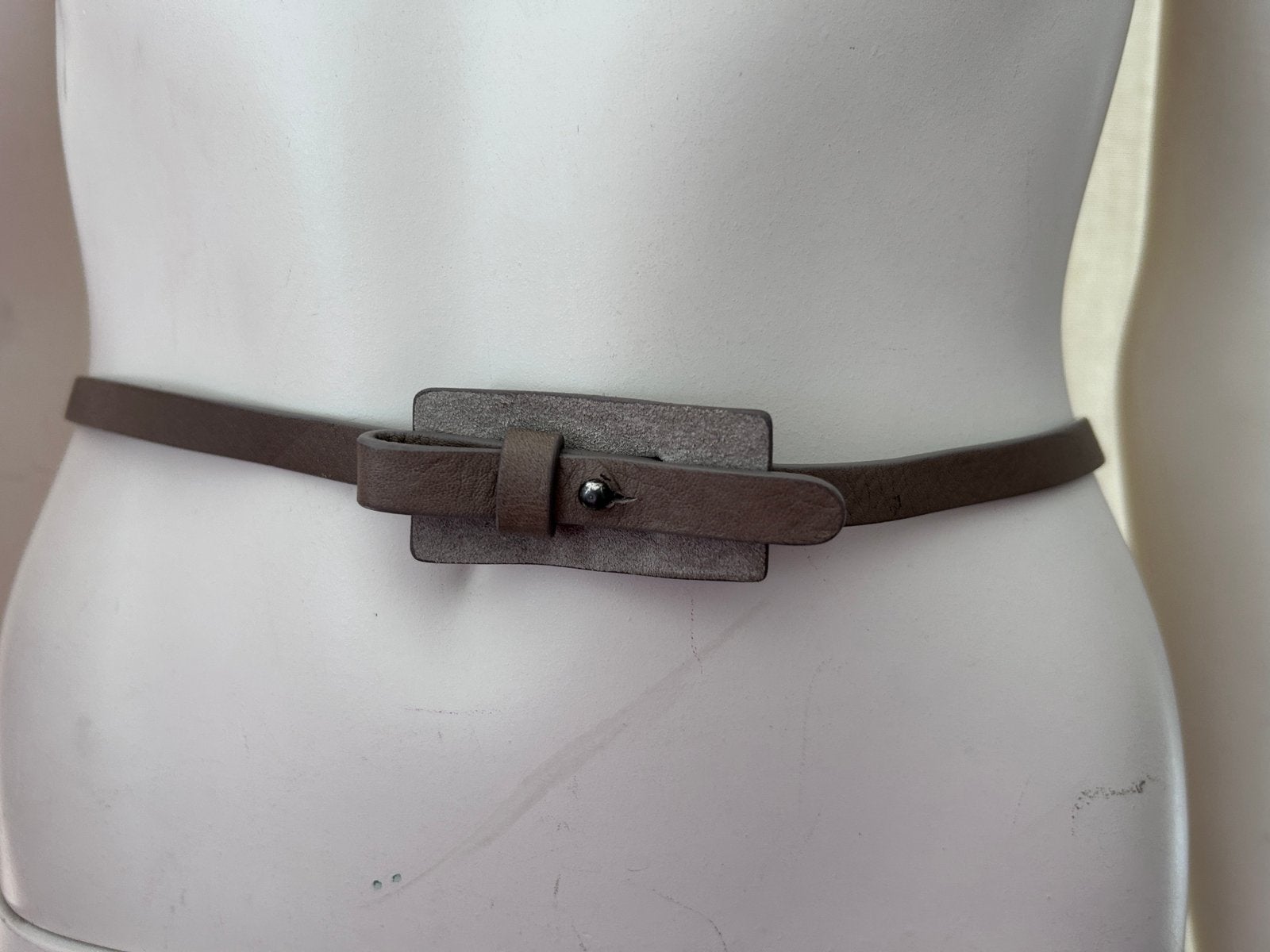 Fabiana Filippi ceinture cuir beige, Enlèvement ou Envoi, Autres couleurs, Porté, Ceinture