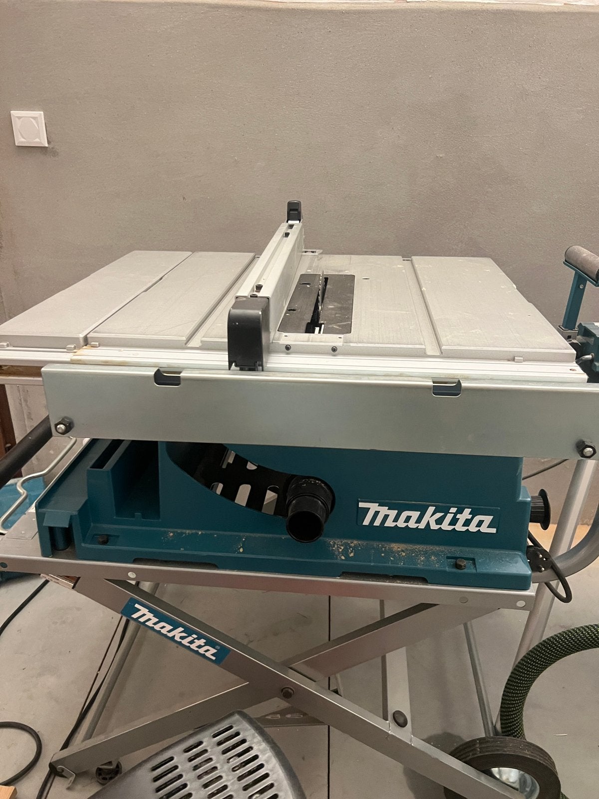 Scie sur table Makita 2704n avec support, Bricolage & Construction, Enlèvement, Comme neuf