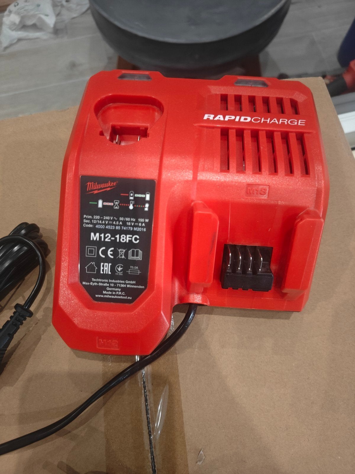 Milwaukee M18 en M12 charger, Ophalen, Nieuw