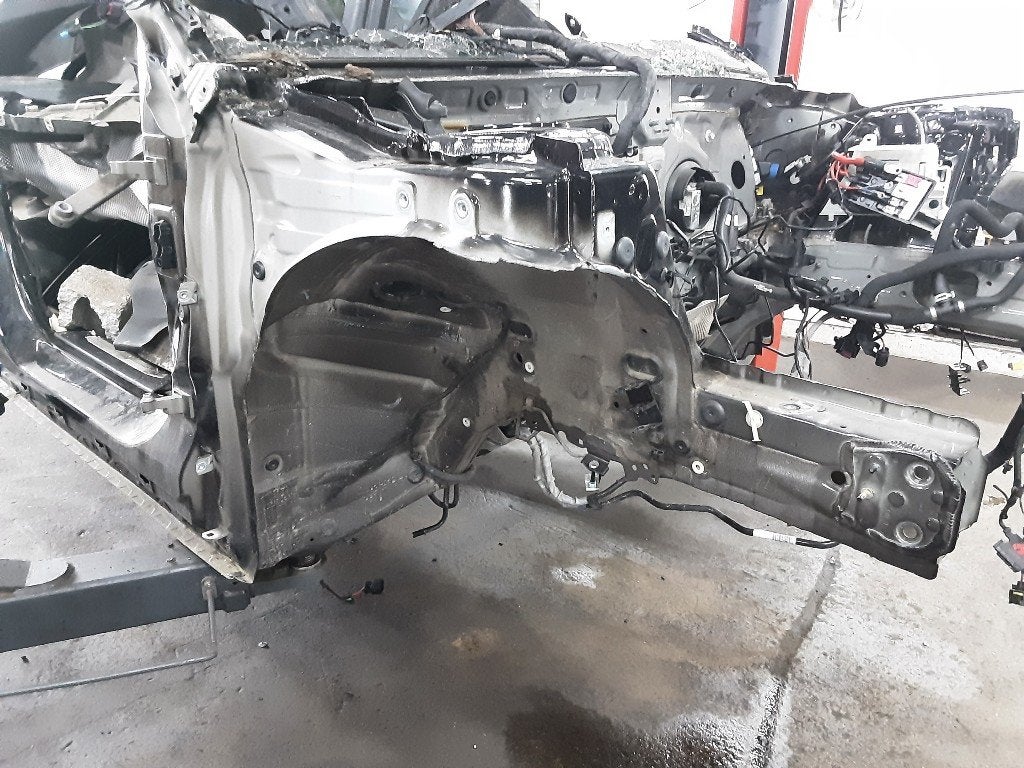 BINNENSPATSCHERM RECHTS VOOR BMW 1 serie (F40) (01-2019/-), Gebruikt, Mevr. I. Hauben, Spatbord, BMW