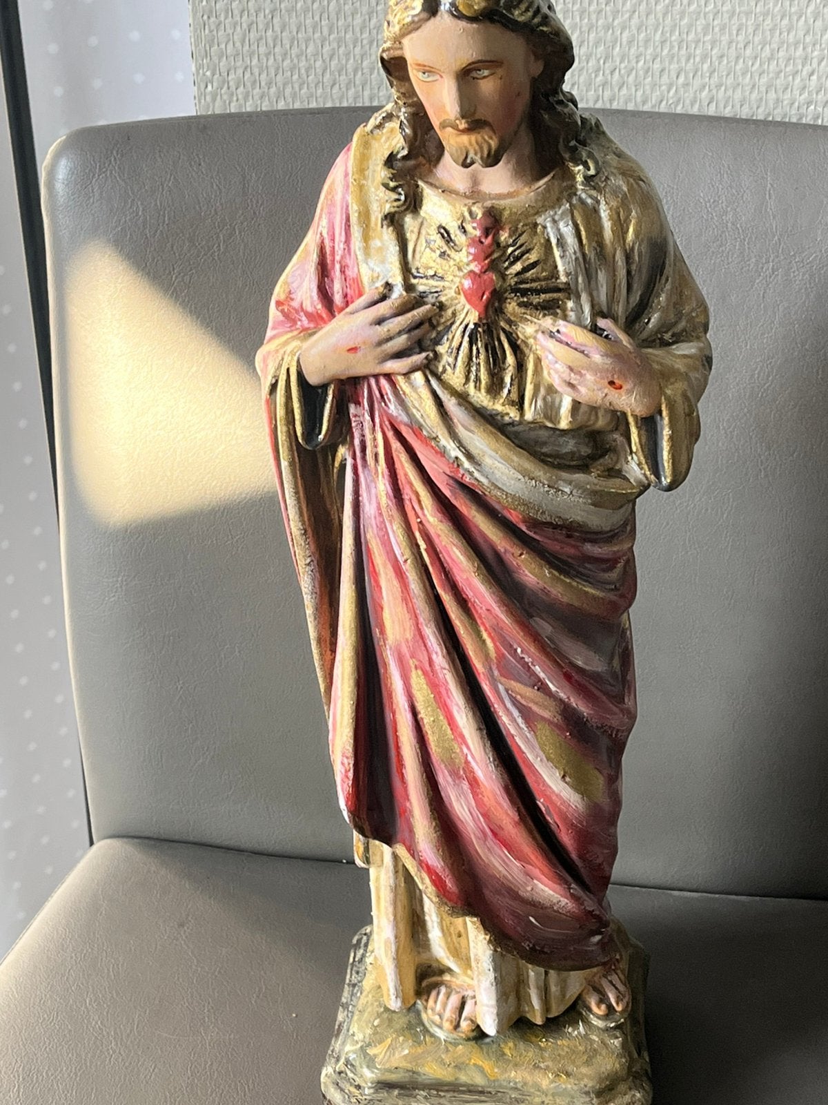 Beeld jezus, Ophalen