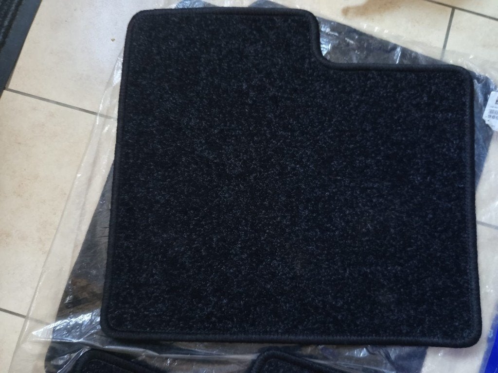 Tapis de Peugeot 406 phase 2(kit complet), Autos : Pièces & Accessoires, Enlèvement, Utilisé, Peugeot
