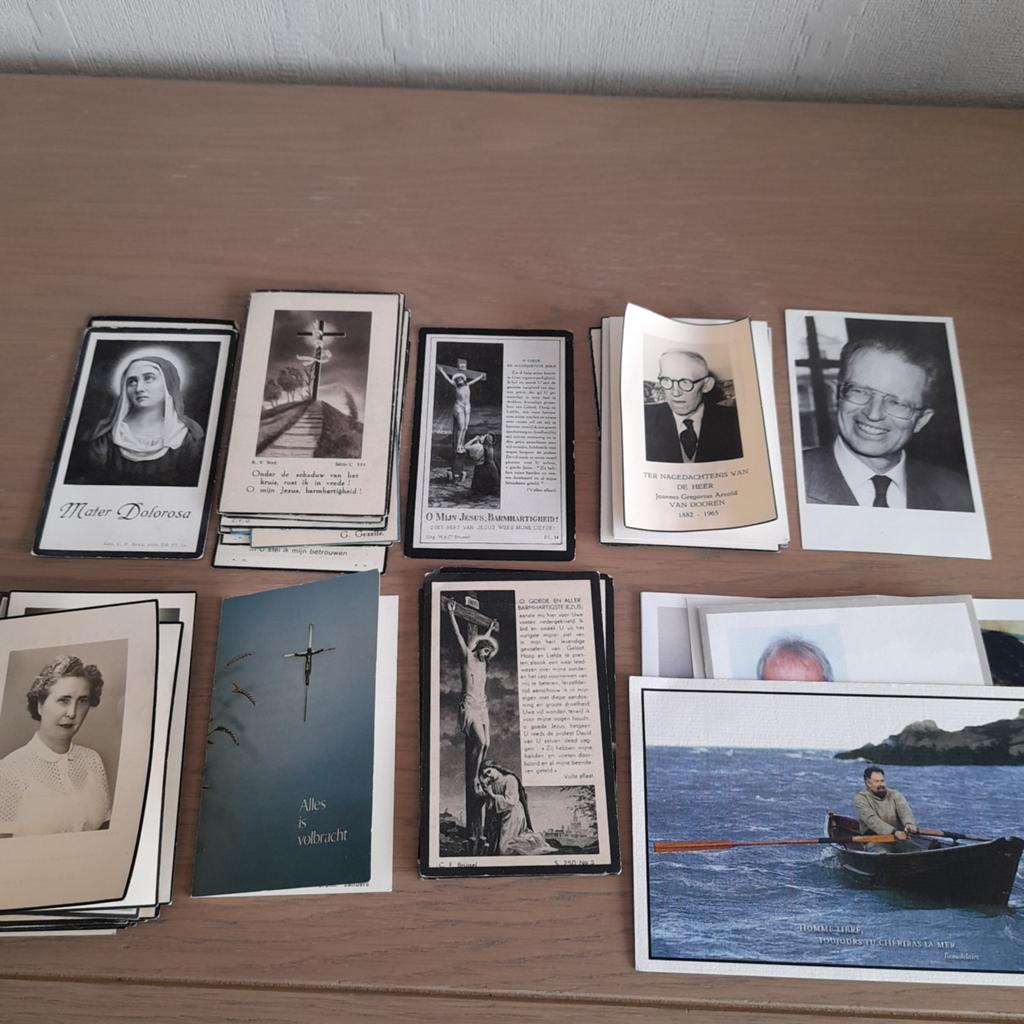 51 Doodsprentjes  (periode 1919  tot nu)., Enlèvement ou Envoi, Image pieuse