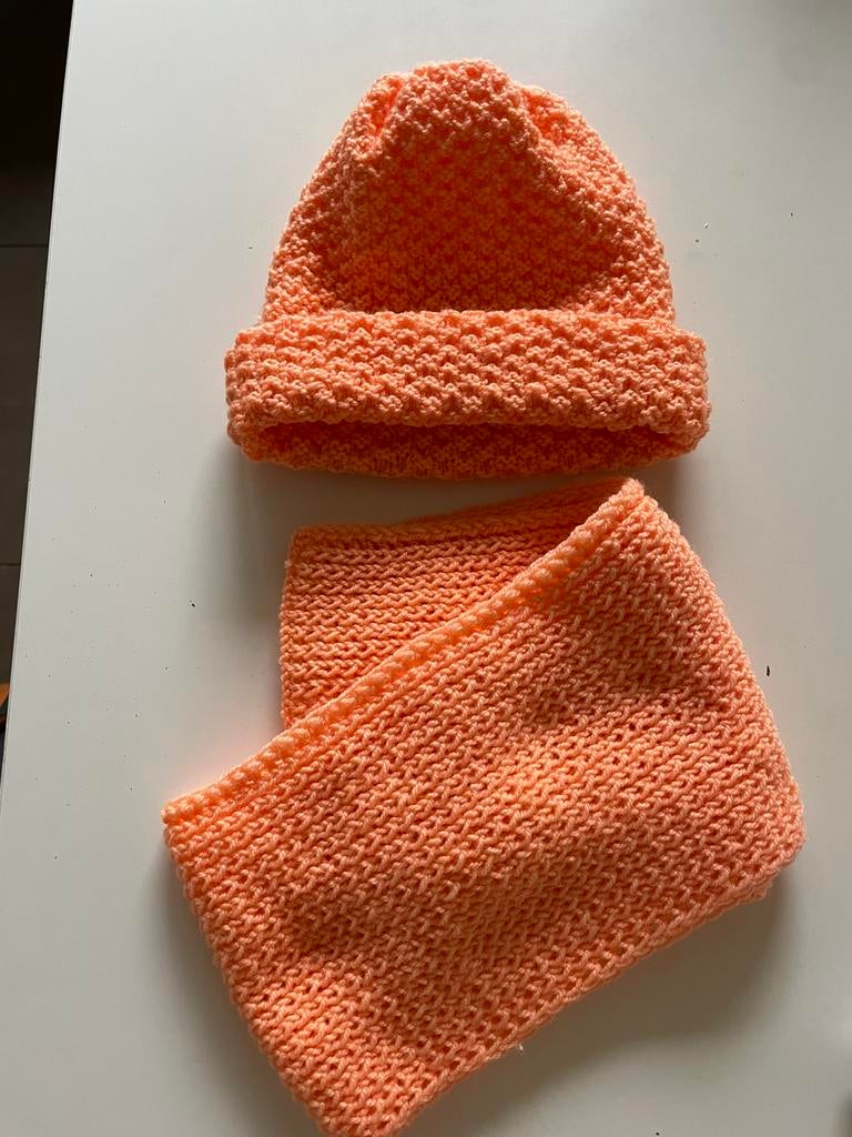 Mooi nieuw gebreid set muts en sjaal 3/4 j, Ophalen of Verzenden, Zo goed als nieuw, Muts