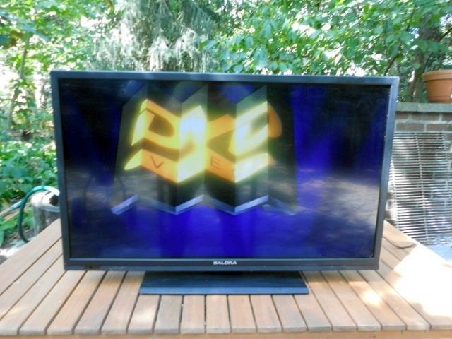 Salora tv met ingebouwde dvd 32 inch, Audio, Tv en Foto, Televisies, 80 tot 100 cm, Full HD (1080p), Ophalen, Overige merken