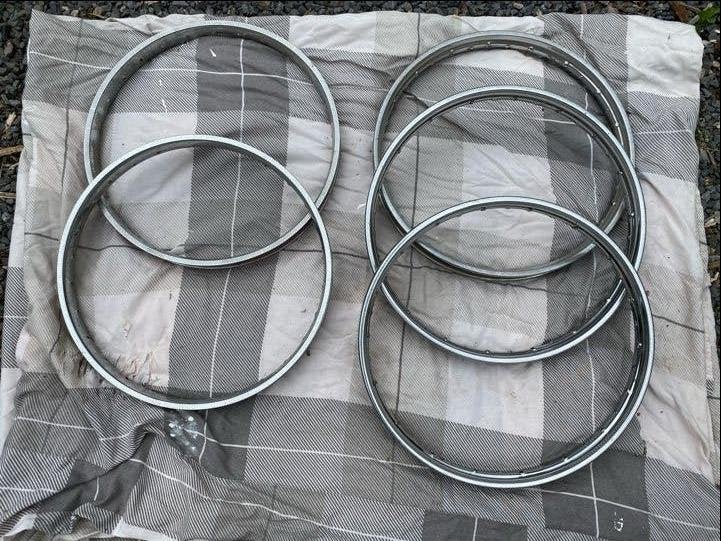 16 inch chromen velgcirkel voor Ancestor bromfiets, Fietsen en Brommers, Brommeronderdelen | Oldtimers, Ophalen of Verzenden, Zo goed als nieuw