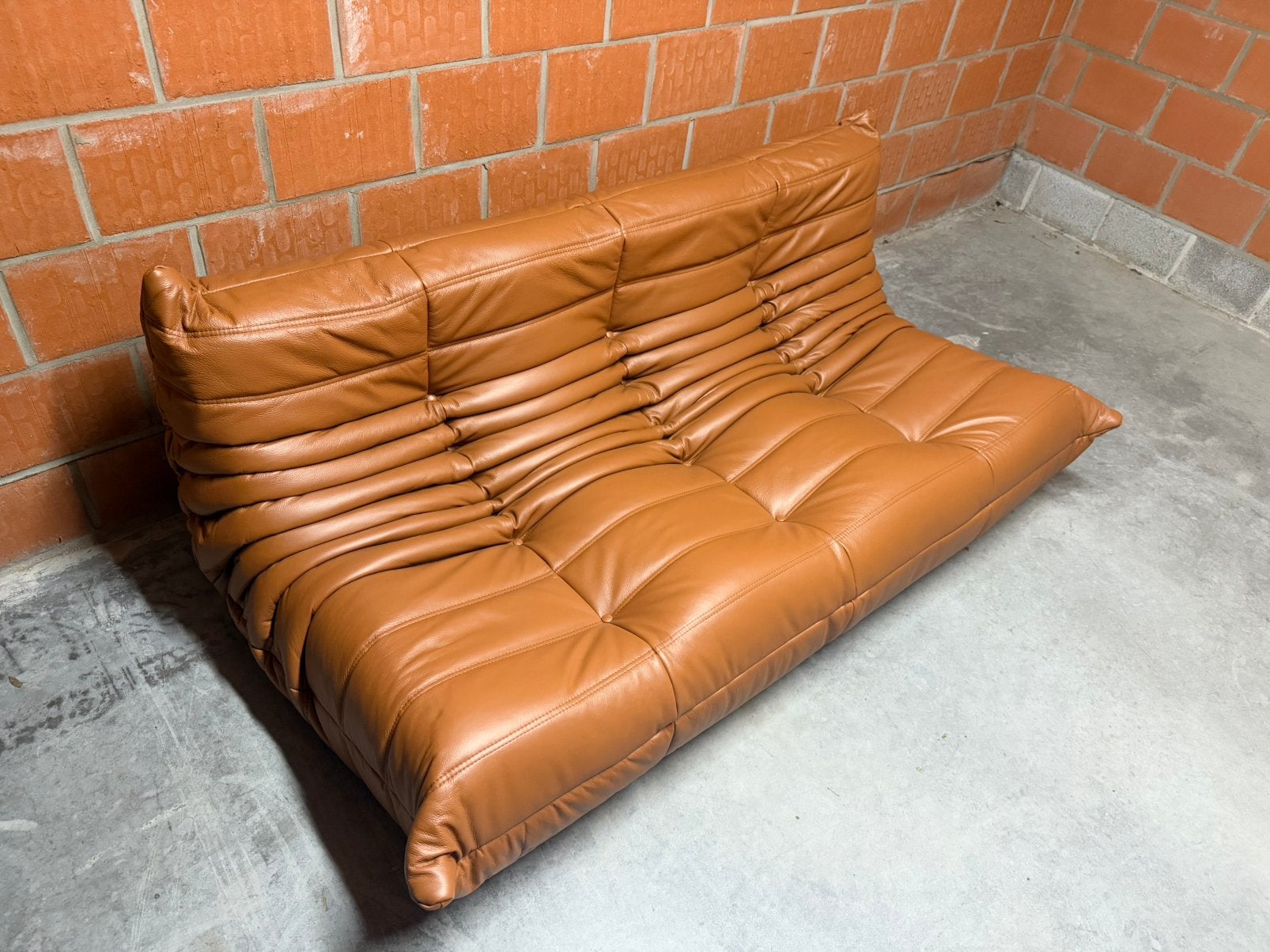 Magnifique trois places Togo en cuir Cognac avec pouf, Maison & Meubles, Enlèvement ou Envoi, Togo Ligne Roset