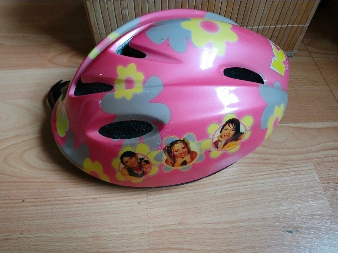K3 helm (de oude/eerste K3), Vélos & Vélomoteurs, XS, Garçon ou Fille, Enlèvement ou Envoi, Utilisé