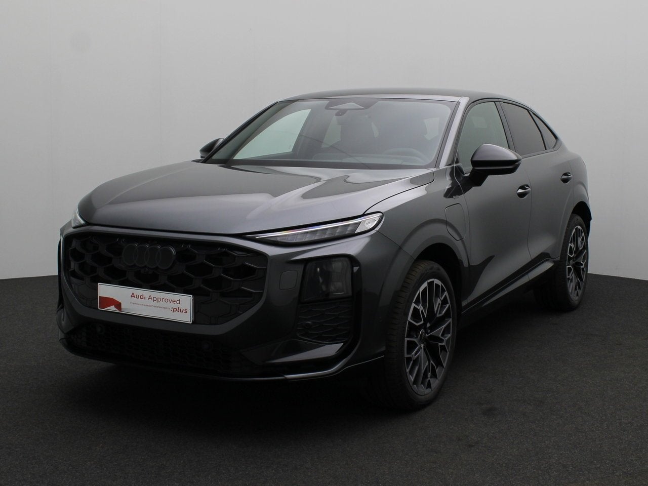 Audi Q3 SUV e-hybrid (PHEV) e-hybrid 1.5 TFSI S line S troni, Auto's, Automaat, https://public.car-pass.be/vhr/b1c5d08f-9297-4af4-8c0d-8291f1d7b67a