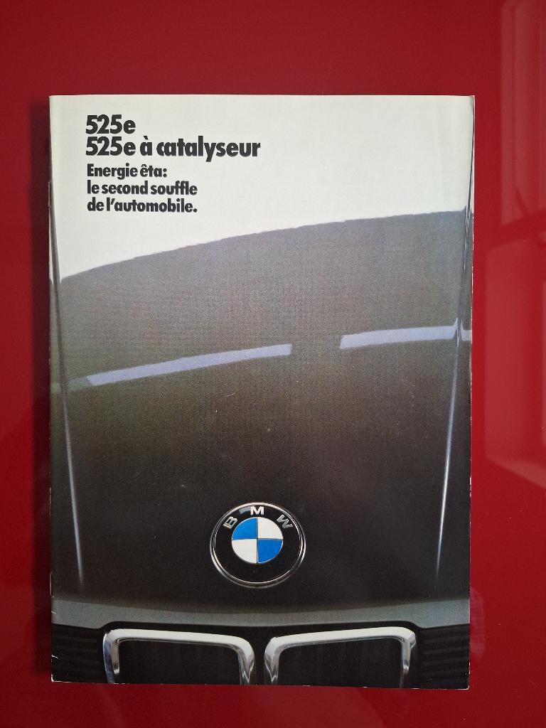 BMW 525 e 1985 brochure 26 pagina's franse tekst, Boeken, Auto's | Folders en Tijdschriften, Ophalen of Verzenden, Gelezen, BMW