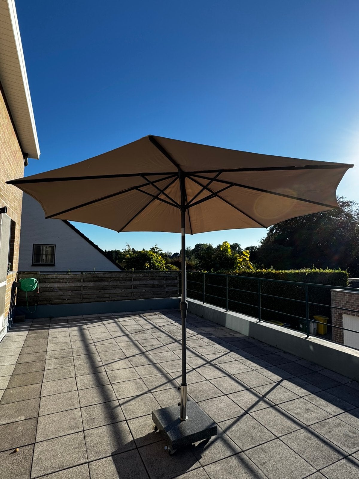Platinum Riva parasol Ø250 met kantelfunctie (incl. voet), Ophalen, Zo goed als nieuw, Parasolvoet