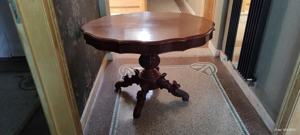 Table ancienne française sur socle Fleur de lyse, Enlèvement