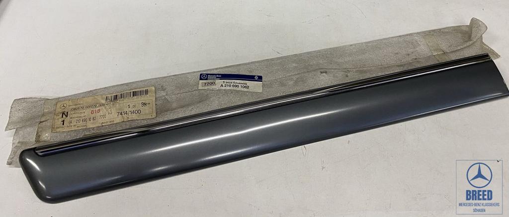 NOS sierlijst achterdeur rechts Mercedes-Benz W210 E-Klasse, -, Nieuw, Ophalen of Verzenden, -