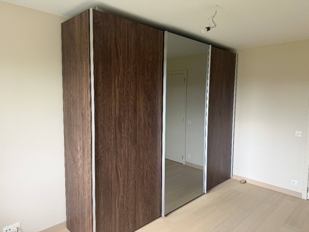 Kledingkast met spiegel en schuifdeuren, Huis en Inrichting, Ophalen, Met lade(s), 200 cm of meer, Zo goed als nieuw
