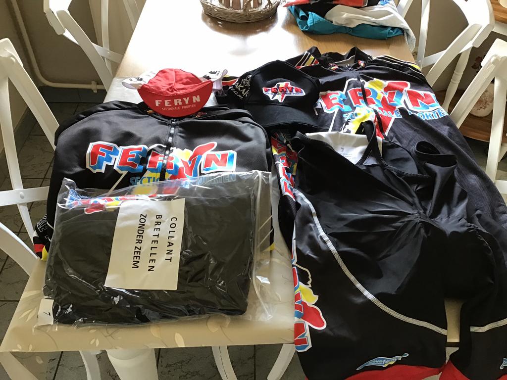 Fiets kleding, Ophalen, Zo goed als nieuw