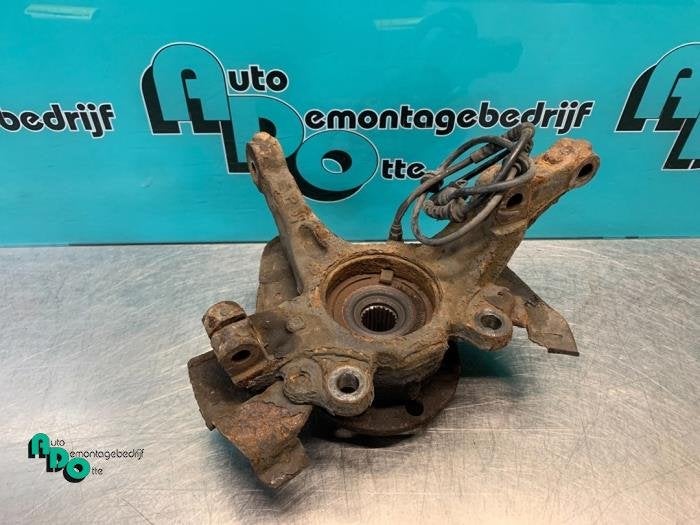 Fusee links-voor van een Fiat Punto Grande (Punto Grande 07-, Gebruikt, -, -, Ophalen of Verzenden