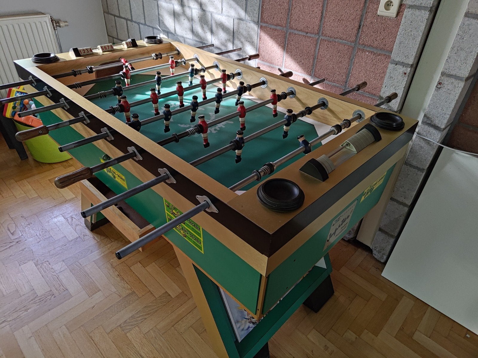Jupiter kickertafel, Ophalen