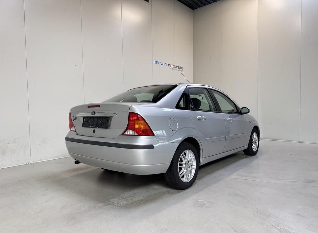 Ford Focus 1.6 Benzine Man. - Airco - EXPORT!, Auto's, 0 cilinders, 0 kg, Elektrische ramen, Grijs