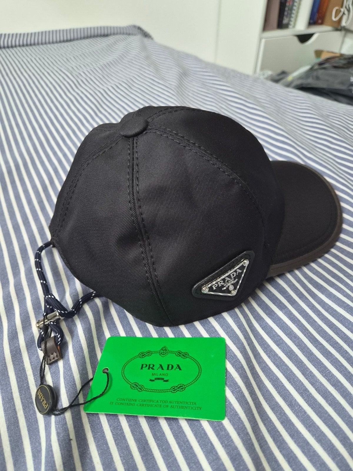 Prada pet, Ophalen of Verzenden, Nieuw, 57 cm (M, 7⅛ inch) of minder, Pet